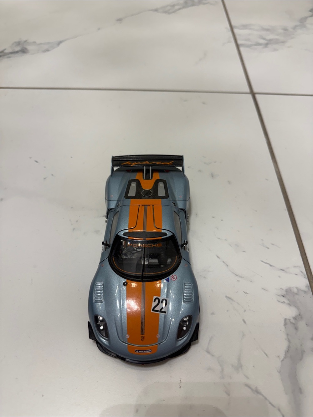 Welly Porsche 918 RSR 1:24 Diecast Model Car #22